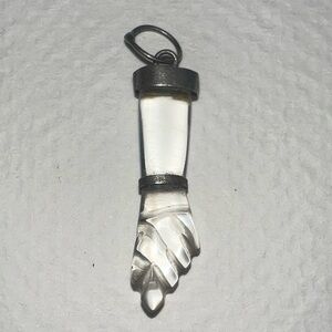 Mano Figa pendant